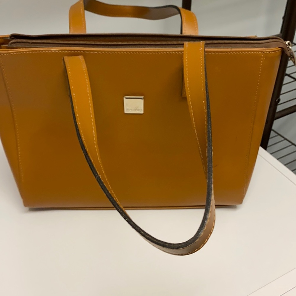 Stylish hand bag leather
